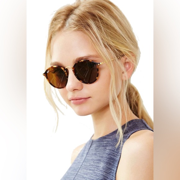 Beautiful Ray-Ban Round Lens Sunglasses RB2447 Fleck Tortoise W/ Brown Lens 49mm - Picture 7 of 16